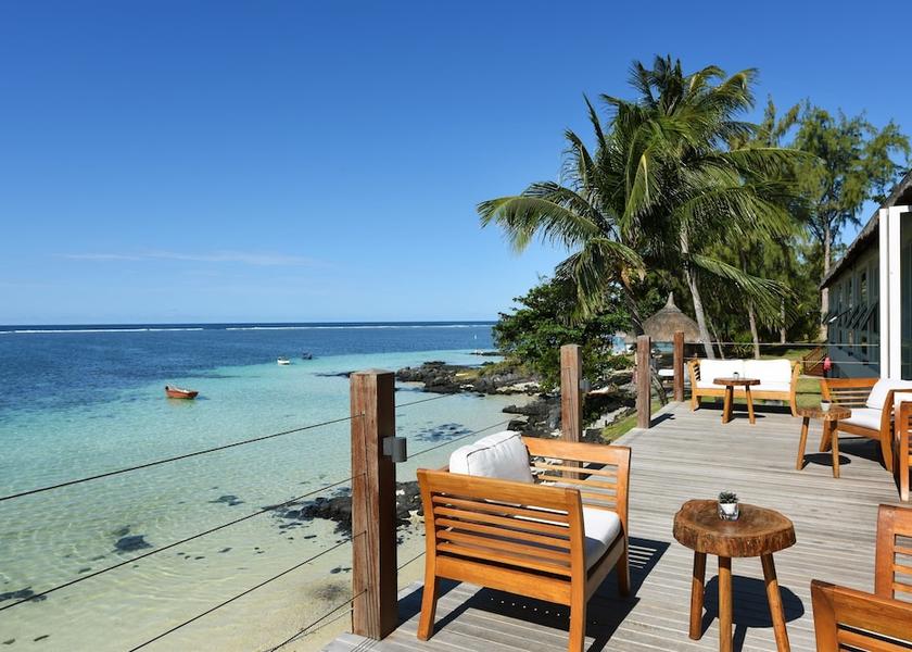  Belle Mare Beach bar