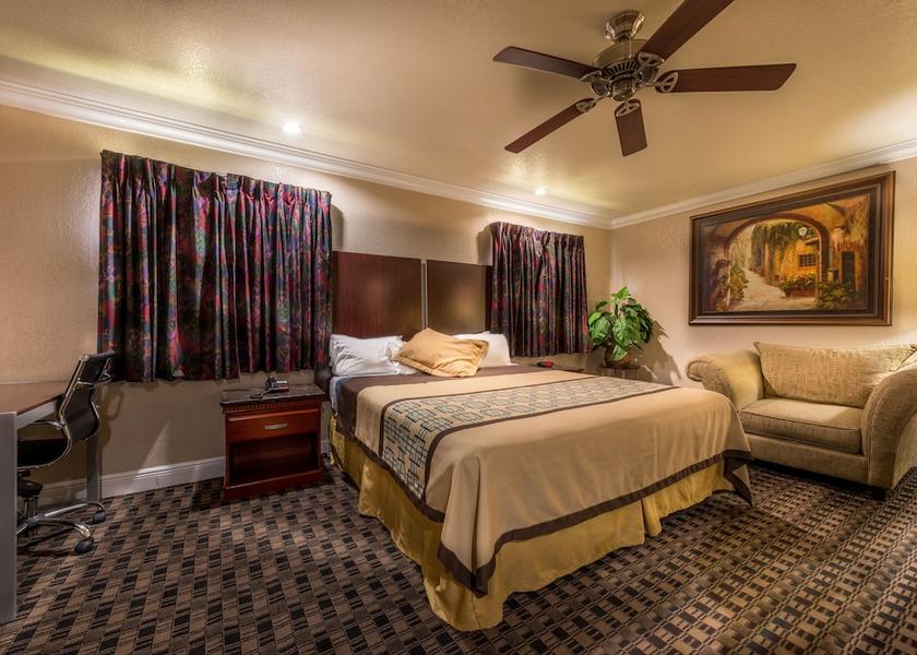 California Reedley Room