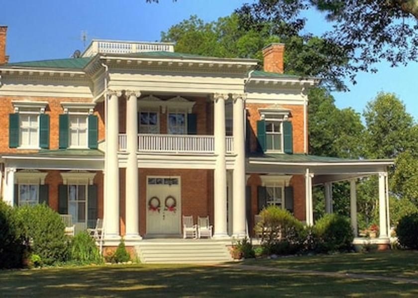 Virginia Dublin Front of property