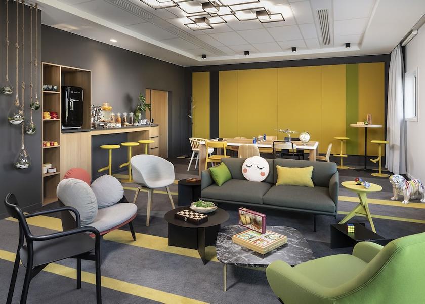 Ile-de-France Roissy-en-France Meeting Room