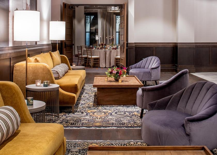 Missouri St. Louis Lobby