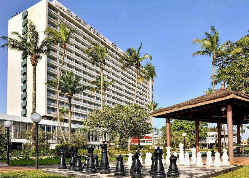  Abidjan Exterior Detail