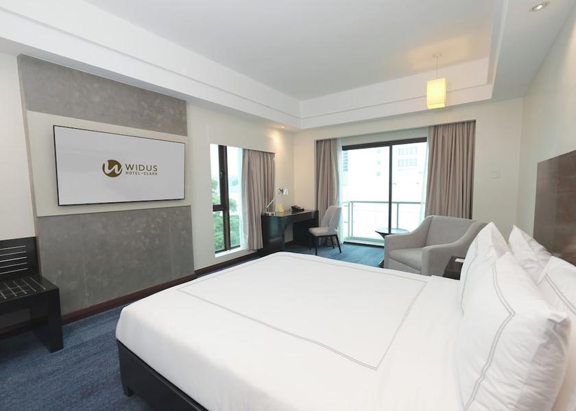 Central Luzon Mabalacat City Room