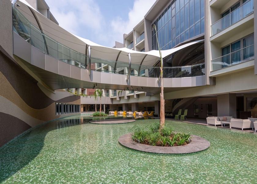  Nairobi Pool