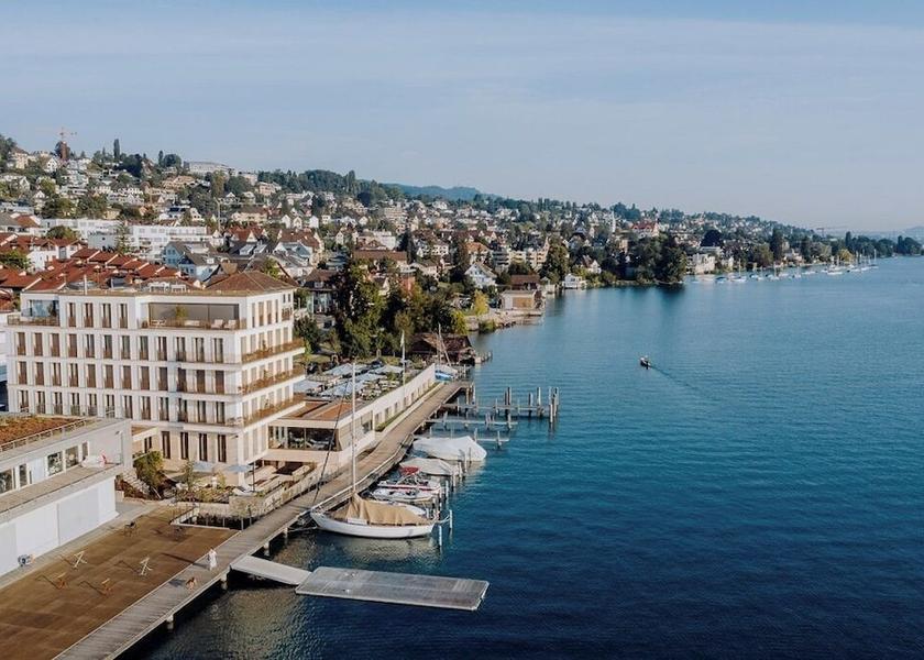 Canton of Zurich Thalwil Front of property