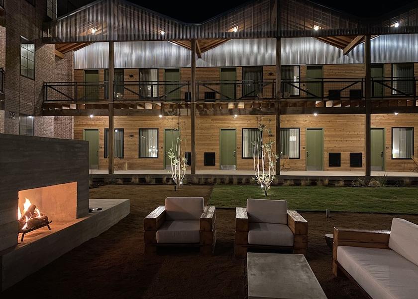 Texas Lubbock Courtyard