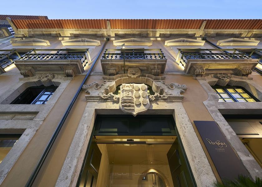 Porto Porto Front of property