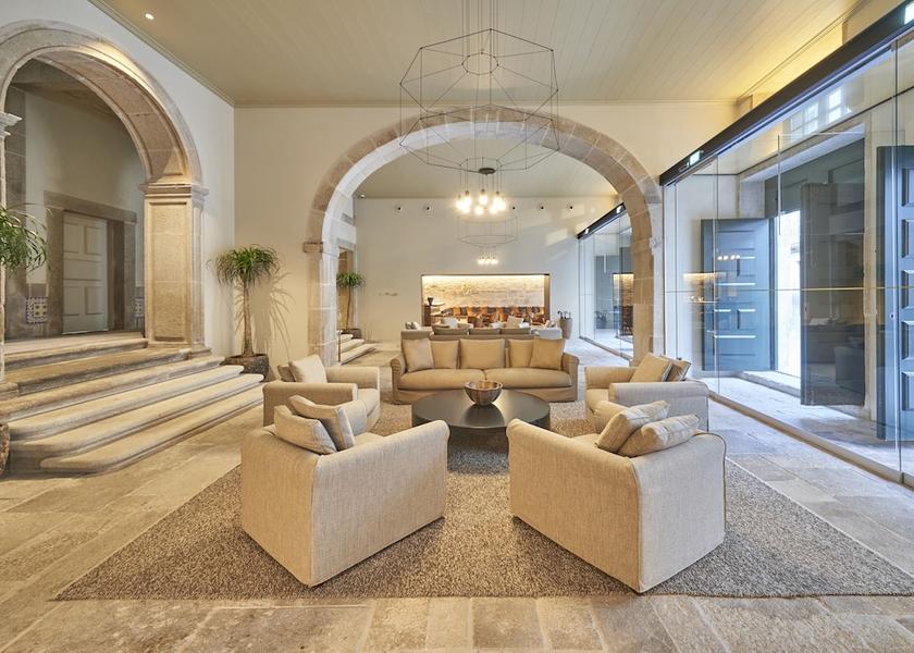 Porto Porto Lobby