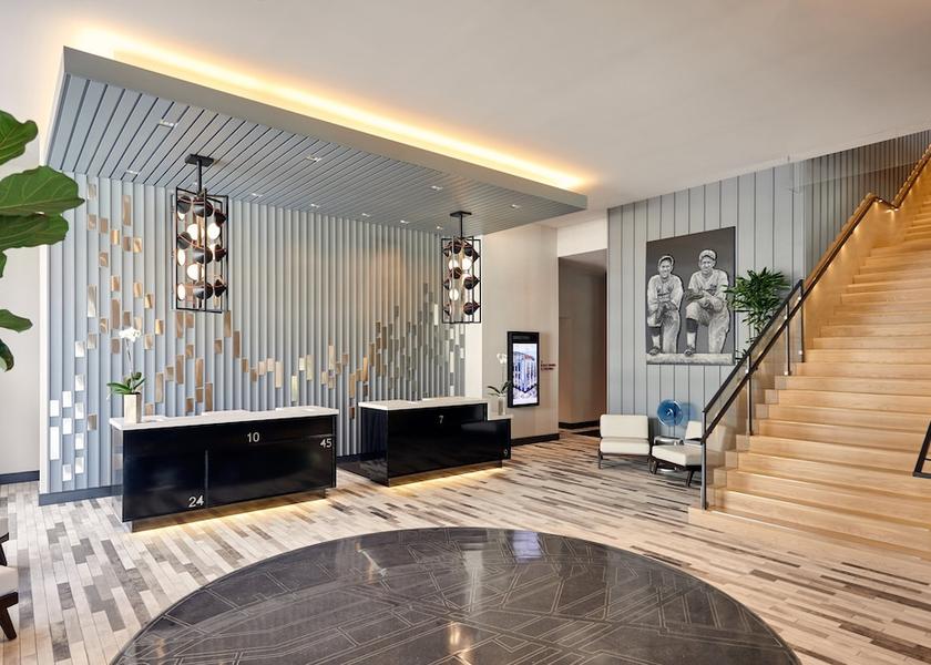 Missouri St. Louis Lobby