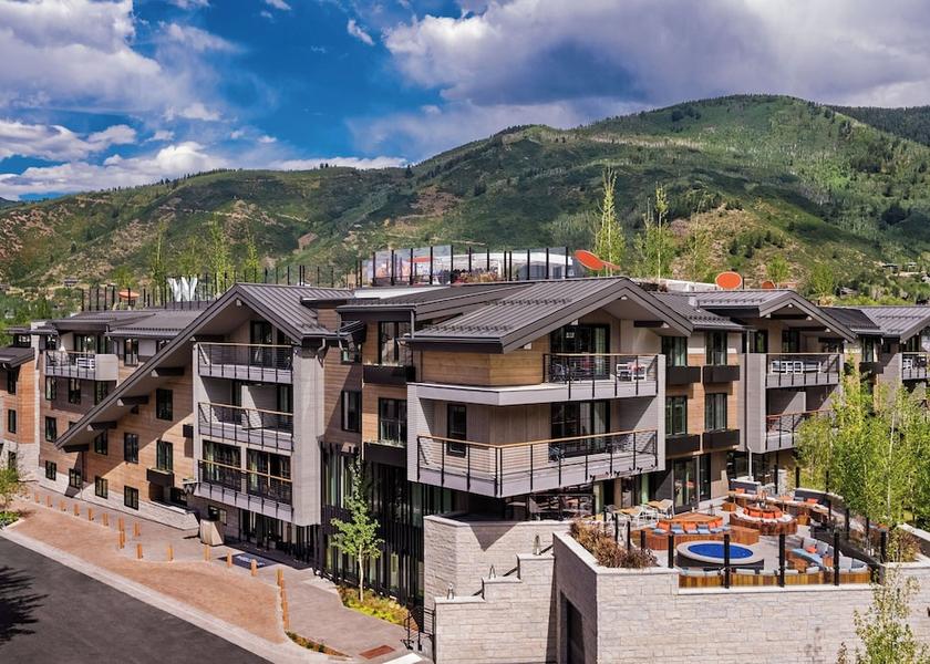 Colorado Aspen Exterior