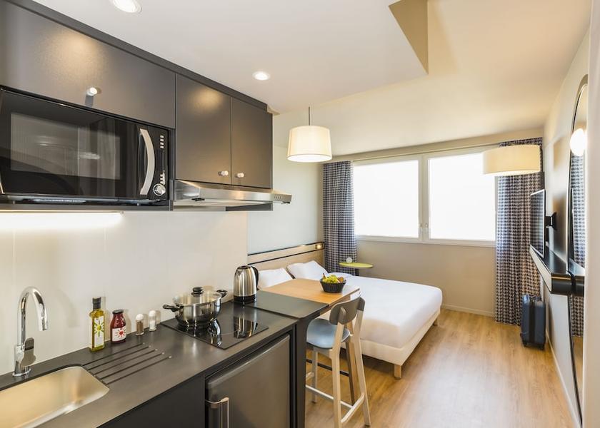 Ile-de-France Palaiseau Room