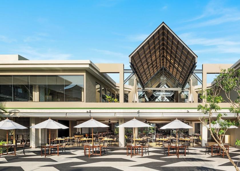  Takua Pa Exterior Detail