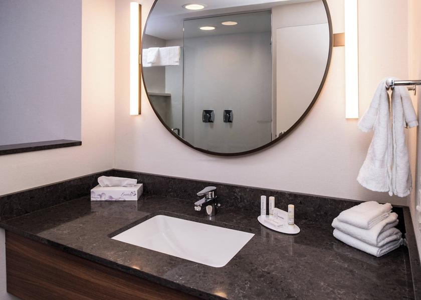 Virginia Staunton Bathroom