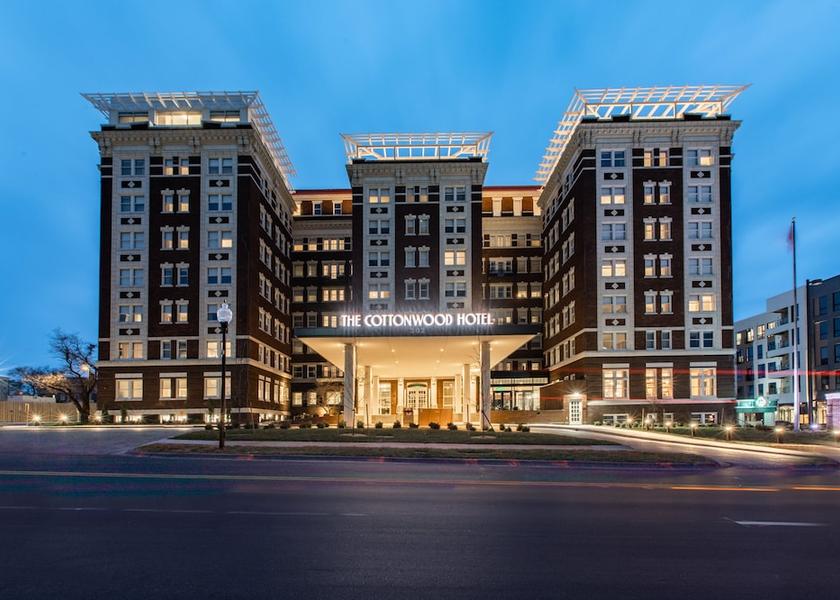 Nebraska Omaha Exterior