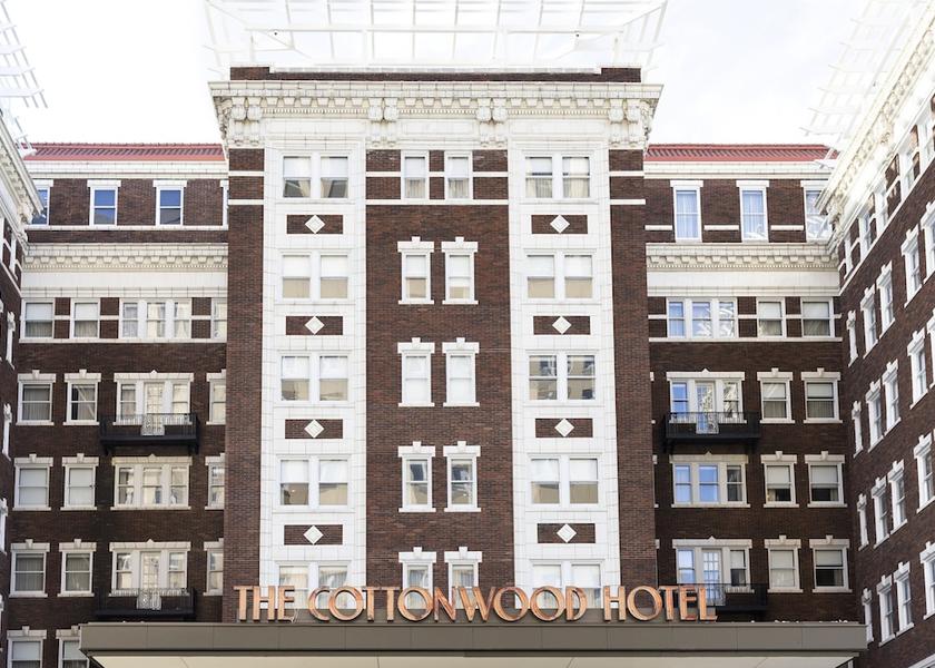 Nebraska Omaha Exterior