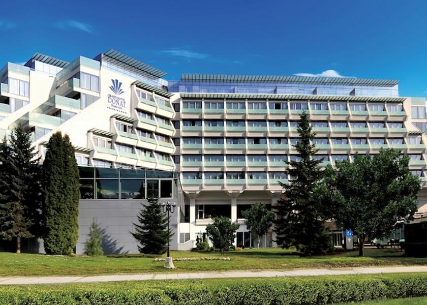  Rogaska Slatina Exterior Detail