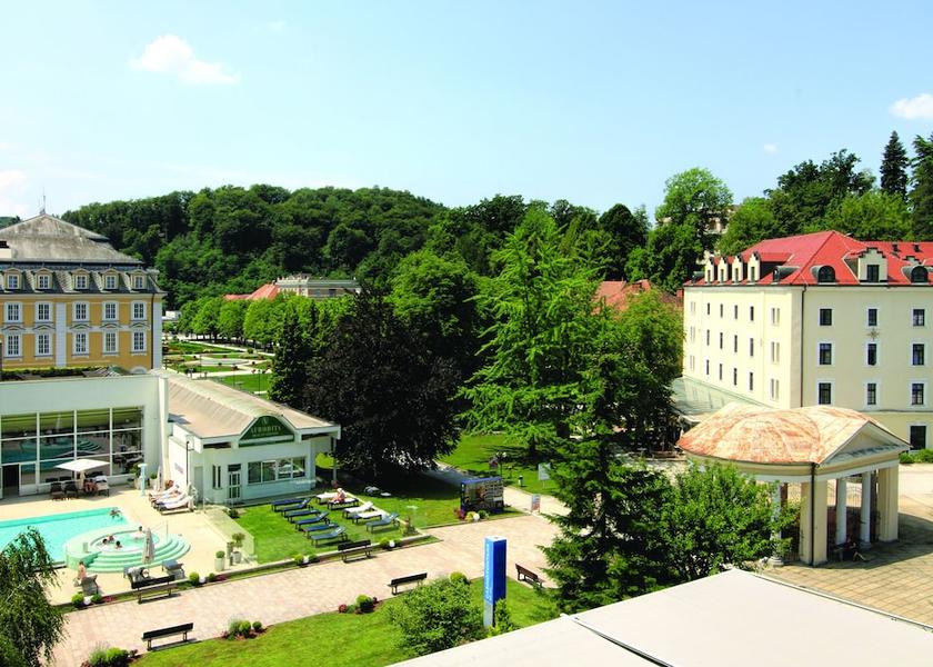  Rogaska Slatina Exterior Detail