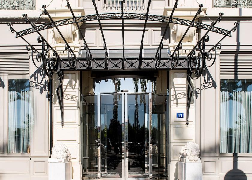 Auvergne-Rhone-Alpes Lyon Facade