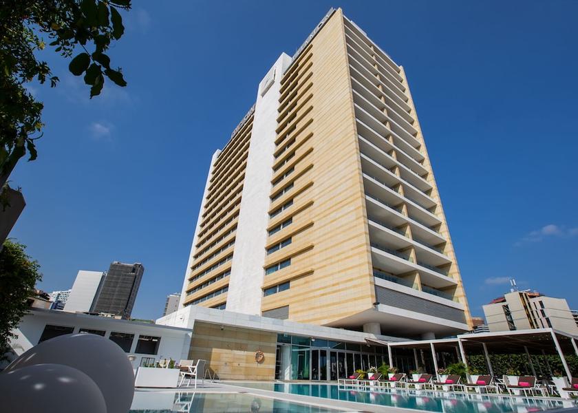  Luanda Facade