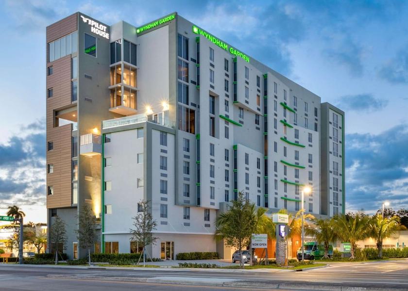 Florida Miami Springs Exterior