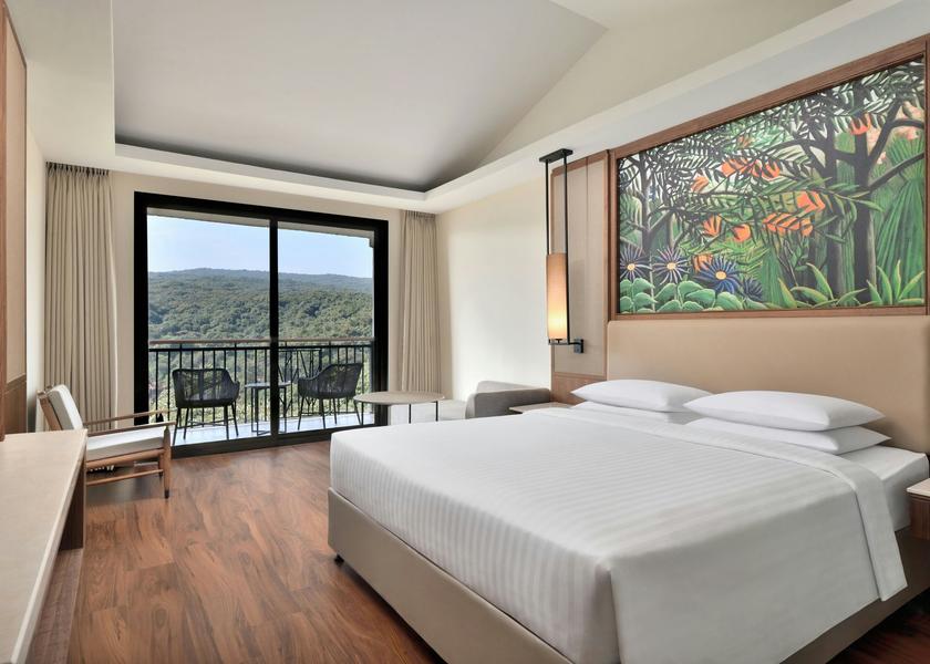 Maharashtra Mahabaleshwar King Valley View Room