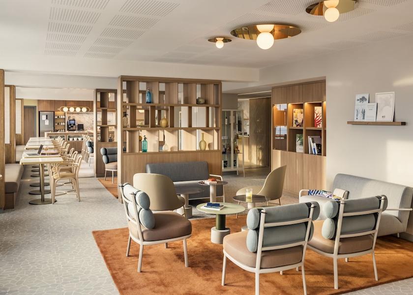 Executive Lounge