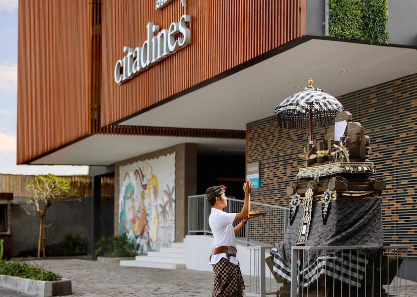 Bali Canggu Front of property