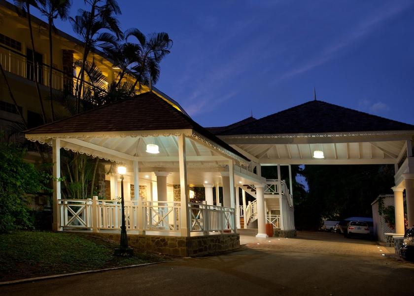  Castries Facade