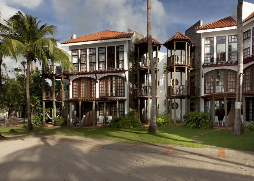  Castries Exterior Detail