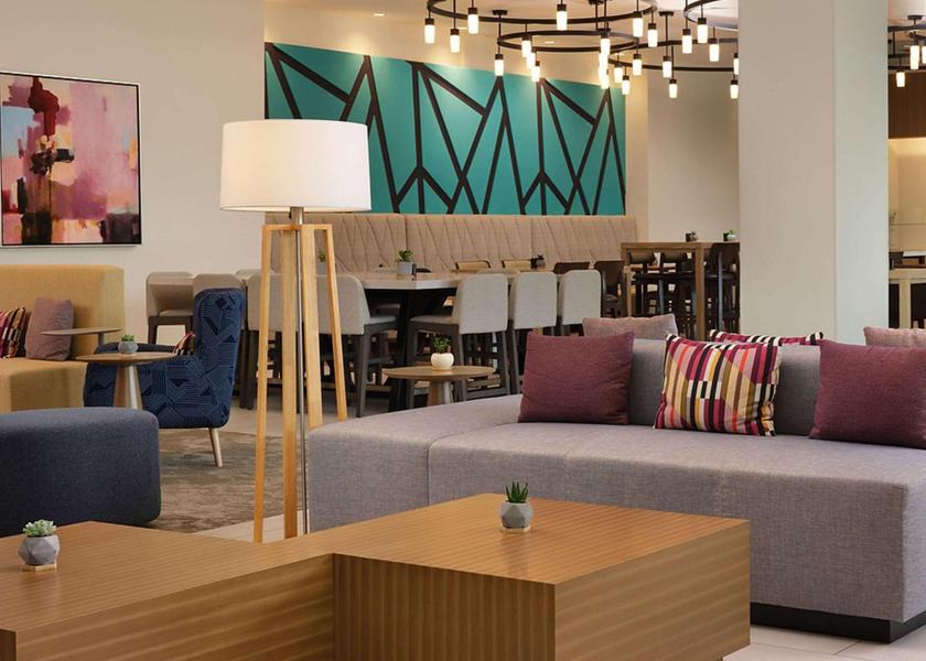 Texas Grapevine Lobby
