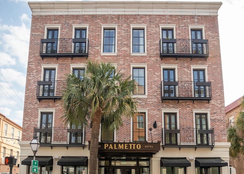 Illinois Charleston Facade