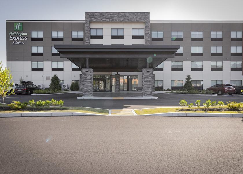 Massachusetts Randolph Exterior Detail