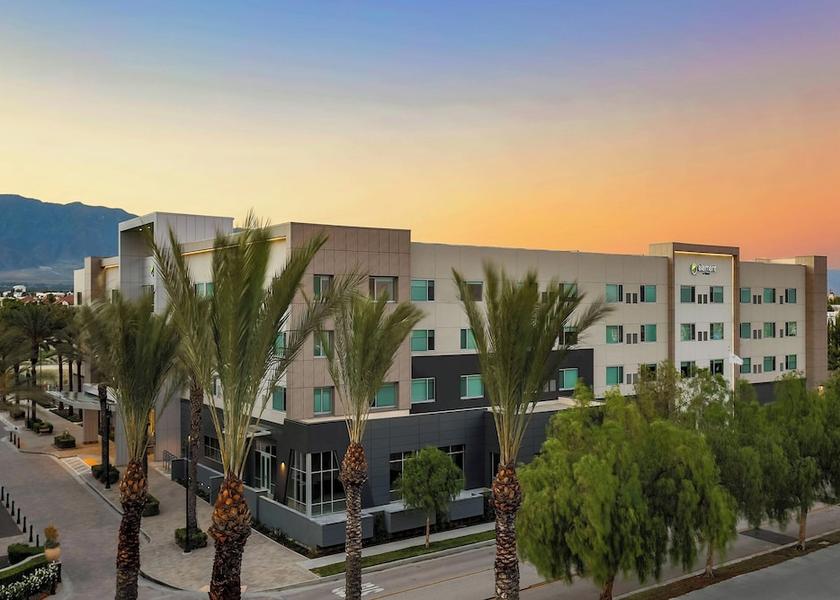 California Ontario Exterior Detail