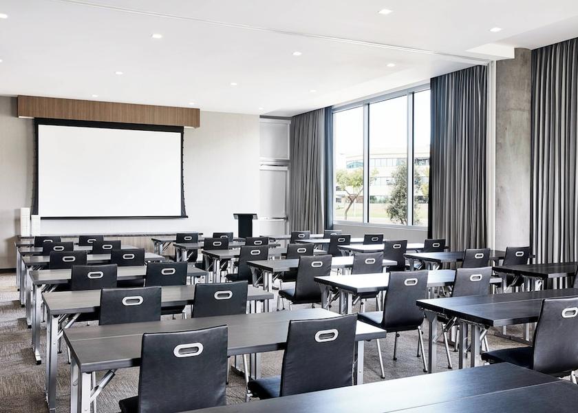 Arizona Phoenix Meeting Room