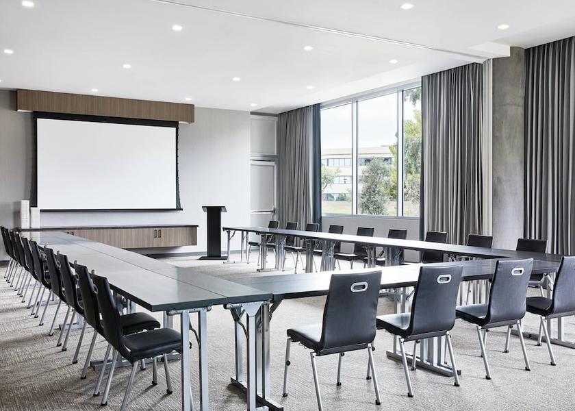 Arizona Phoenix Meeting Room