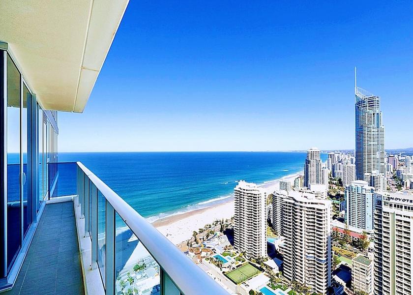 Queensland Gold Coast Beach/ocean view