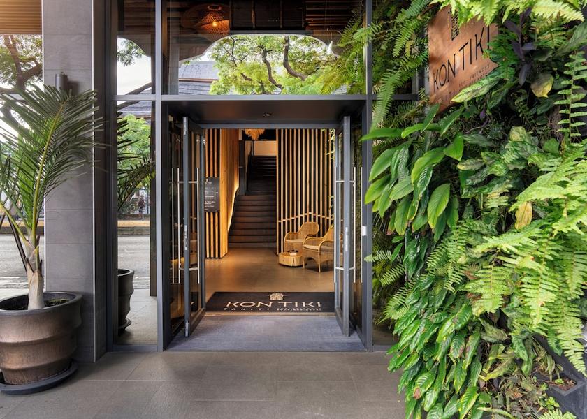 Windward Islands Papeete Property entrance