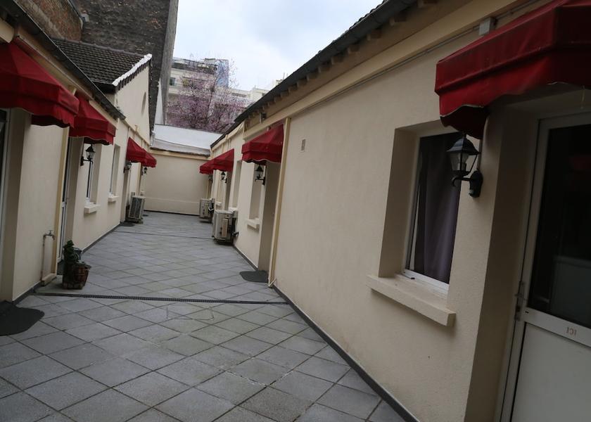 Ile-de-France Puteaux Courtyard