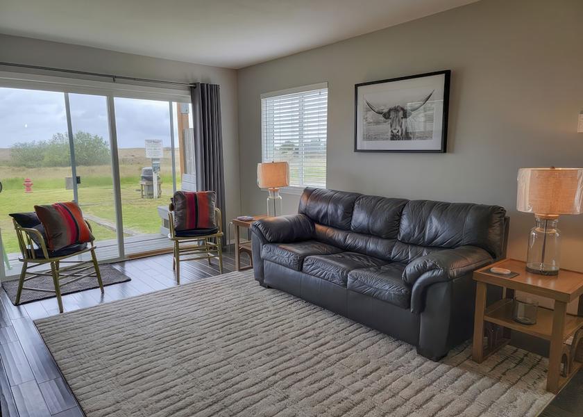 Washington Long Beach Room