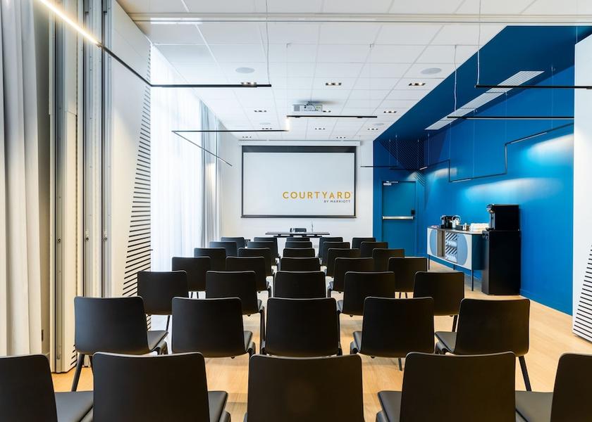 Ile-de-France Creteil Meeting Room