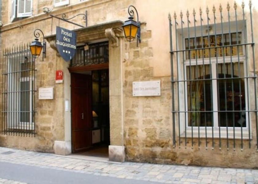 Provence-Alpes-Côte d'Azur Aix-en-Provence Front of property