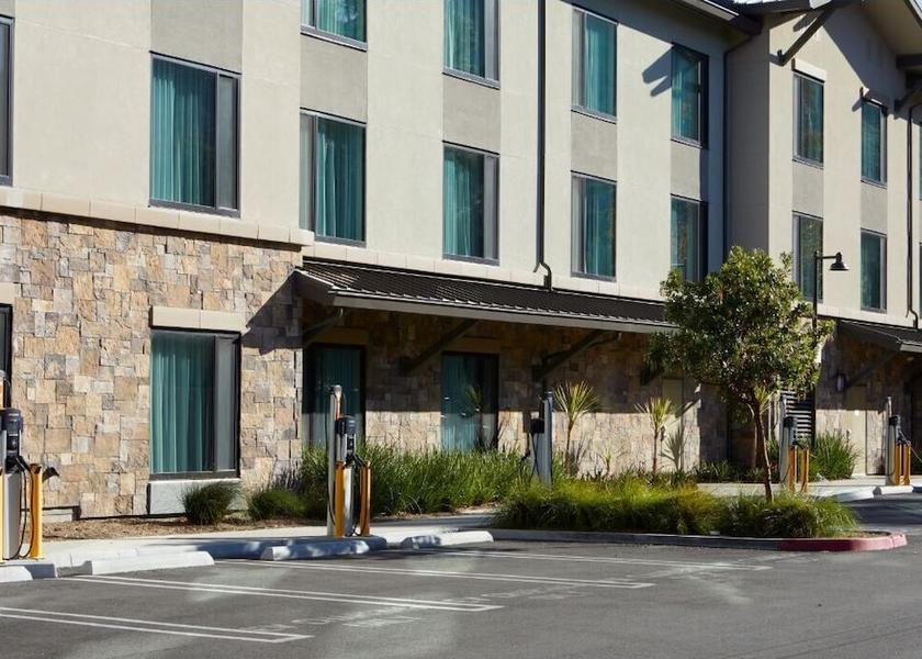 California Agoura Hills Exterior Detail