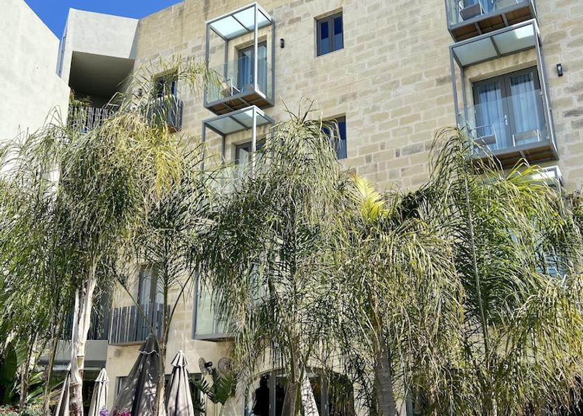  Naxxar Exterior Detail