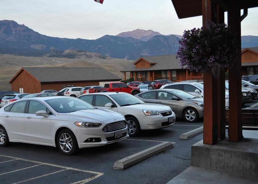 Montana Gardiner Parking