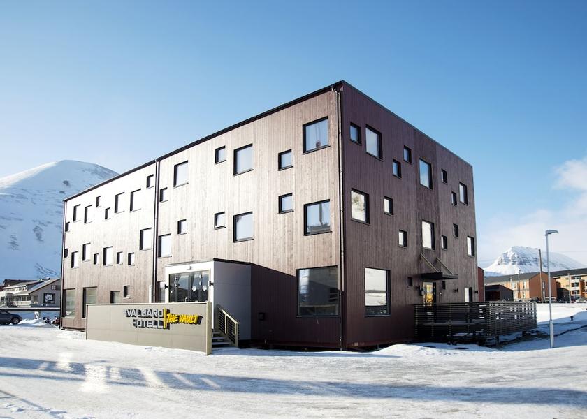  Longyearbyen Exterior Detail
