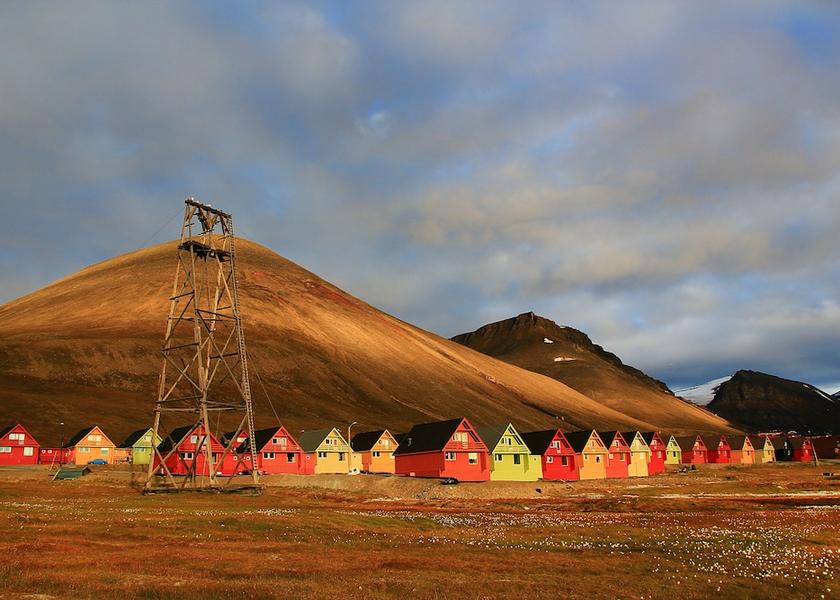  Longyearbyen Exterior Detail