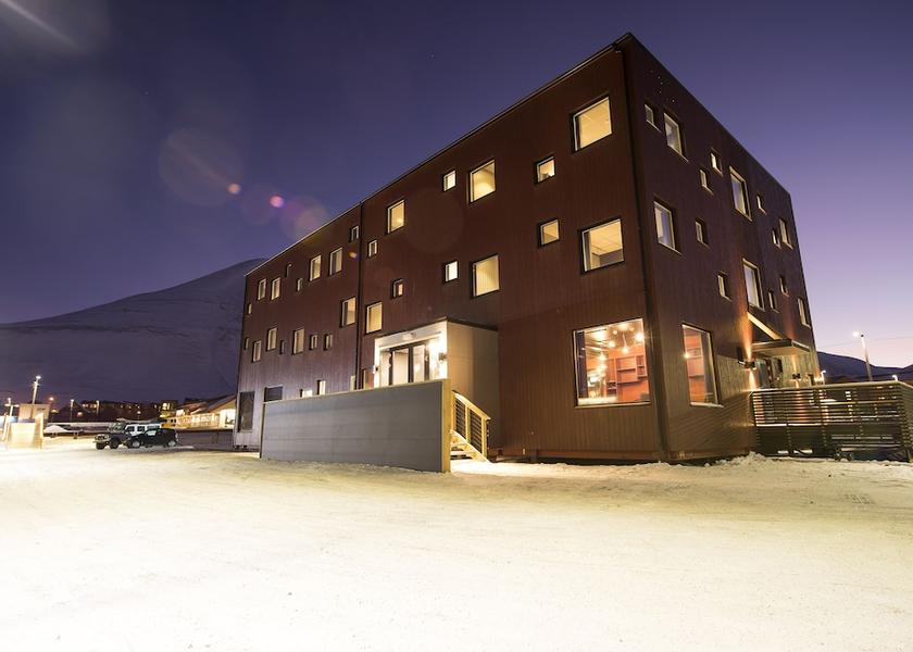  Longyearbyen Facade