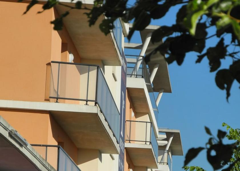Ile-de-France Quincy-sous-Senart Facade