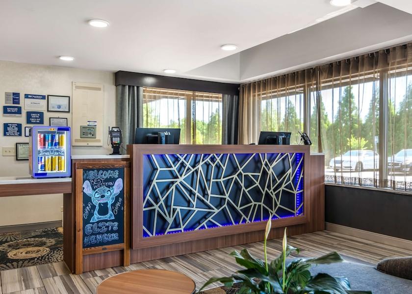 Georgia Marietta Lobby