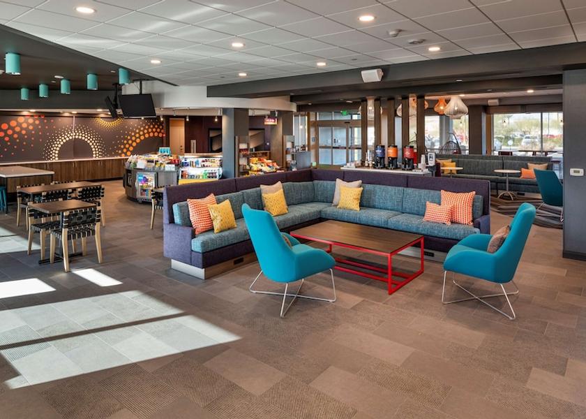 Arizona Glendale Lobby